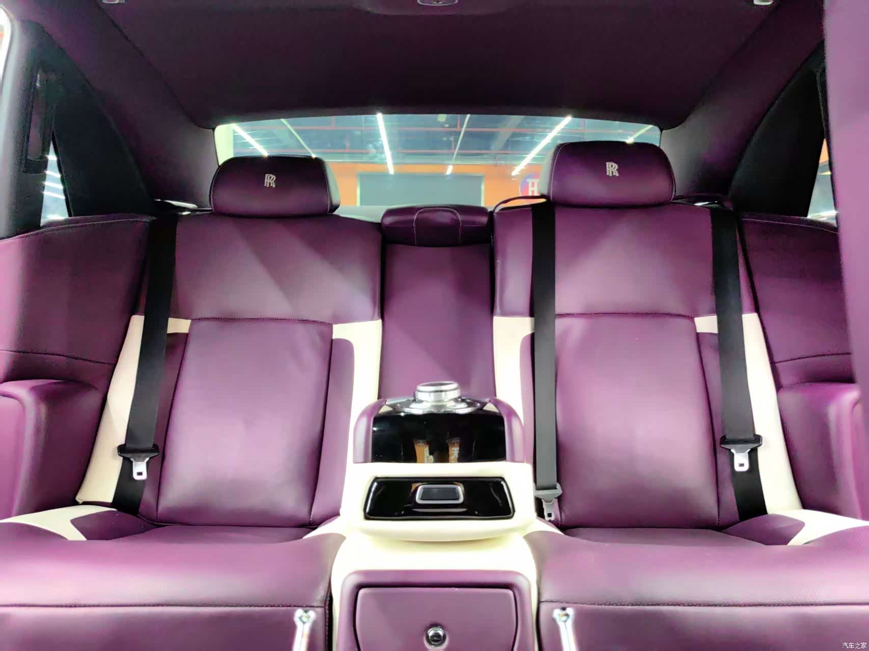 Rolls-Royce Ghost, 2015 10