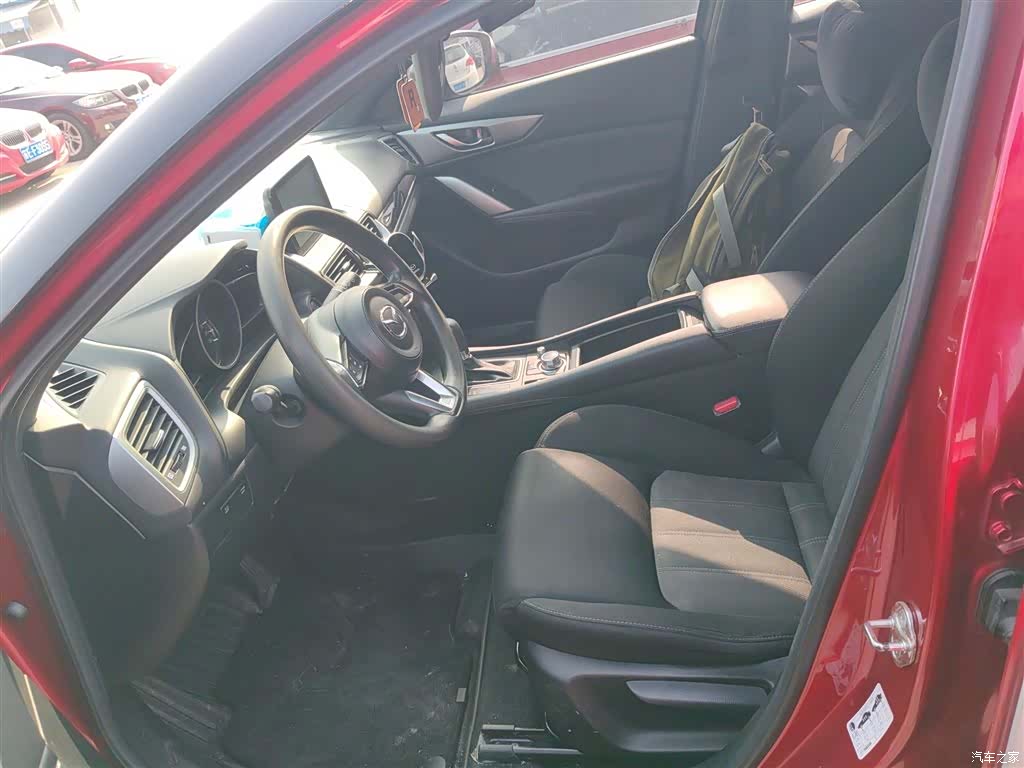 Mazda CX-4, 2019 11