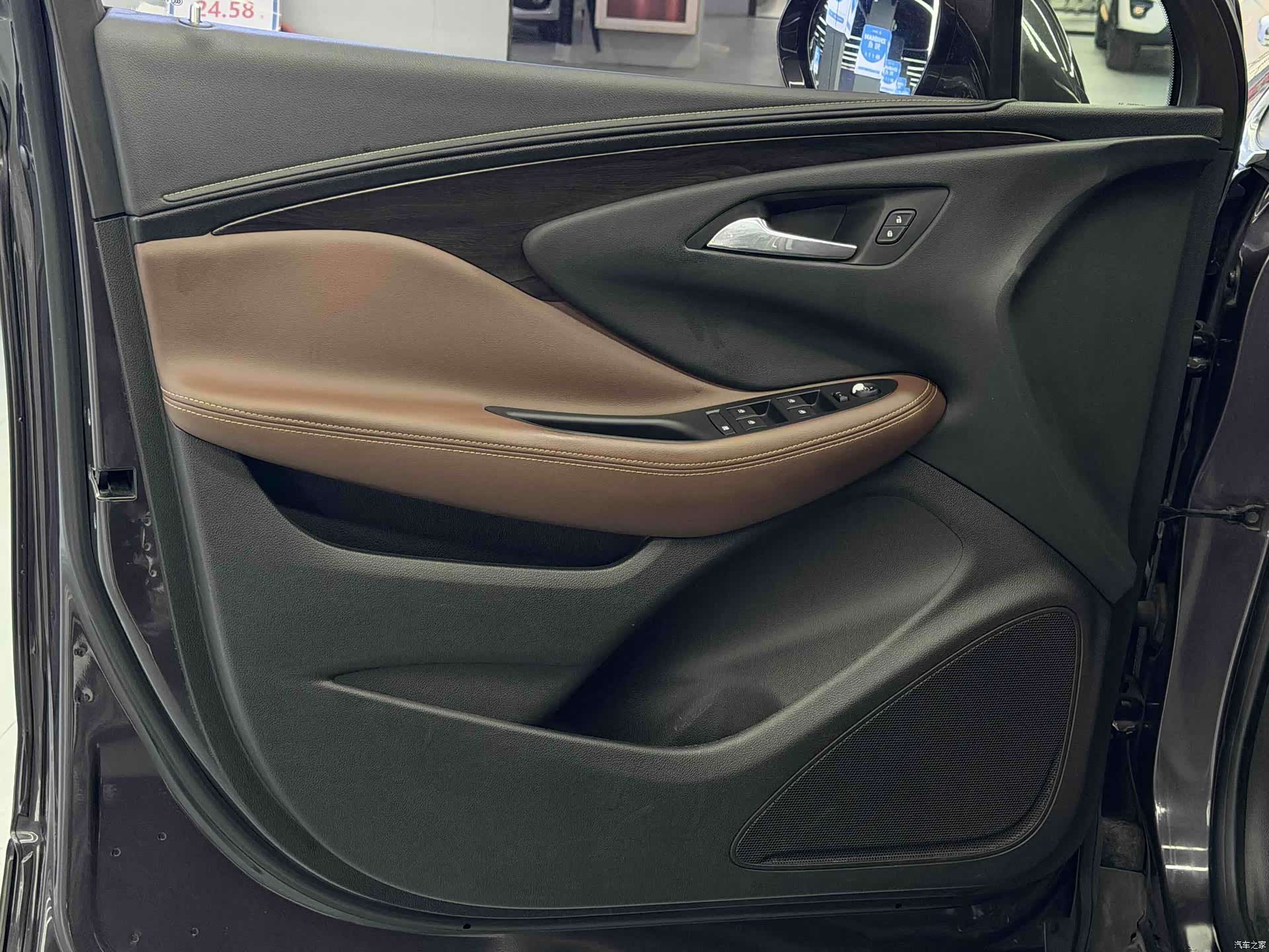 Buick Envision Plus, 2017 10