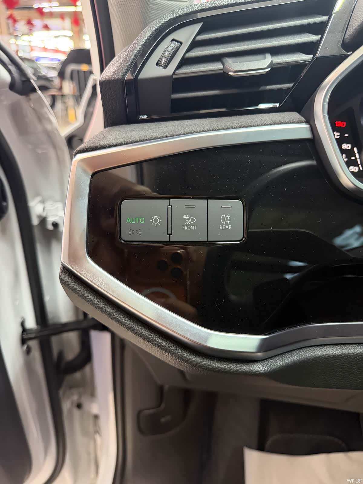 Audi Q3, 2023 12