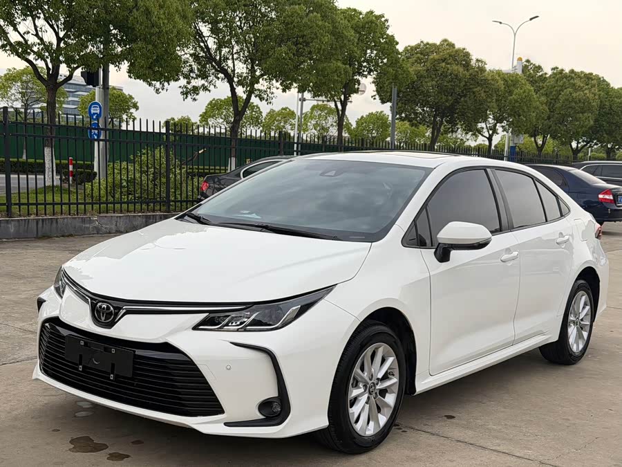 Toyota Corolla 2022, фото 2