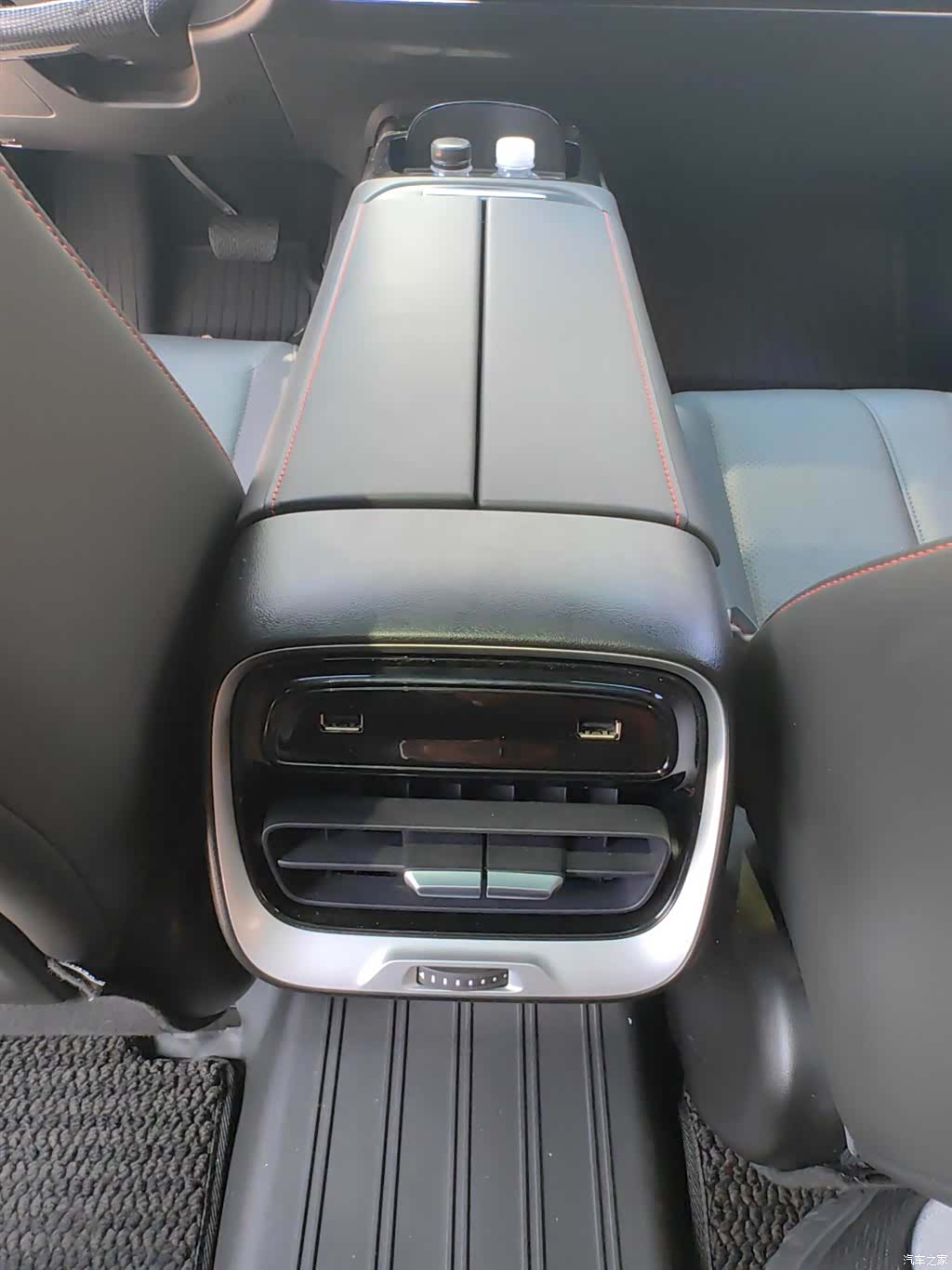 Xpeng P7, 2022 14