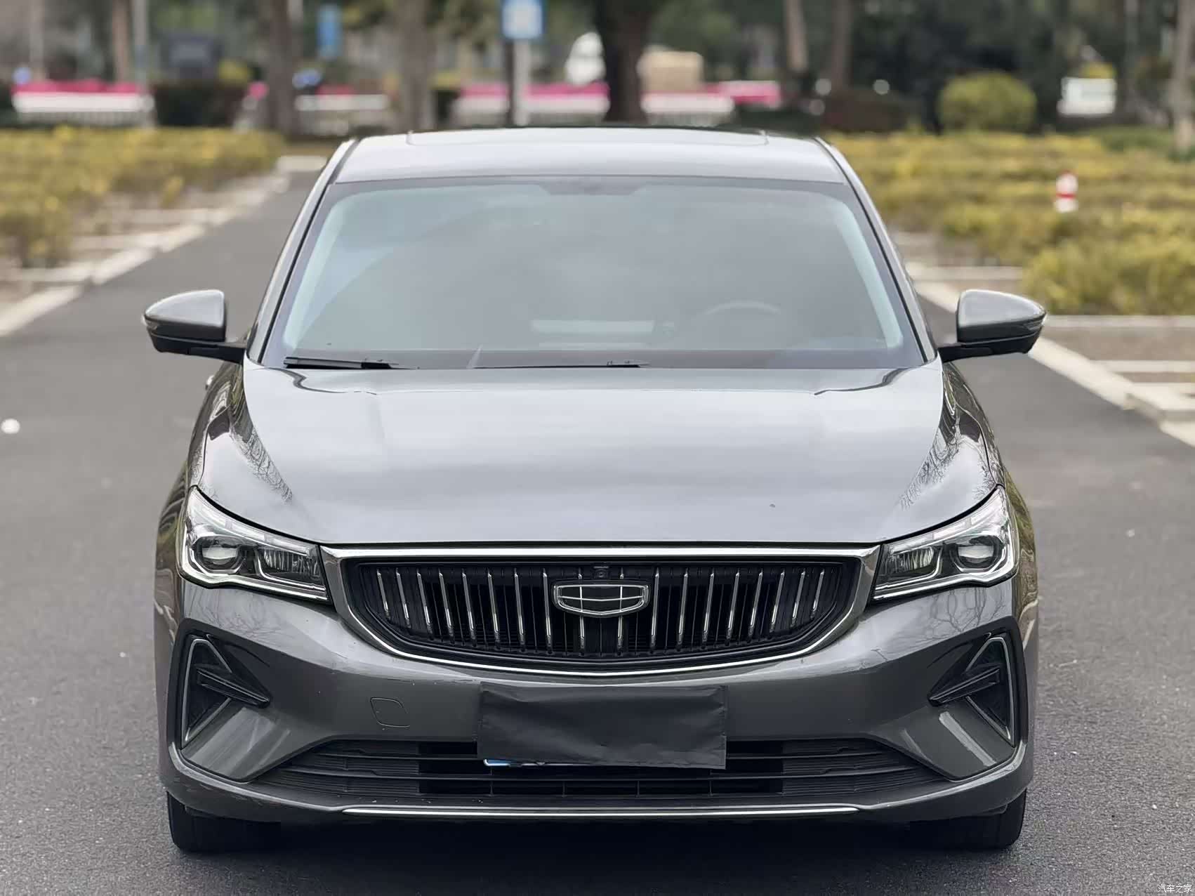 Geely Emgrand, 2022 все фото