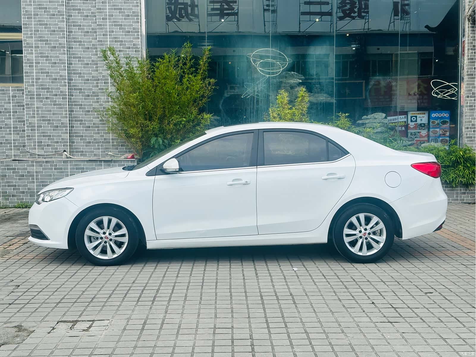 Roewe 360, 2016 6