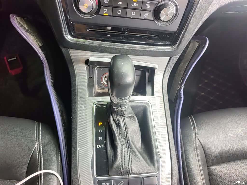 Roewe RX5, 2018 14
