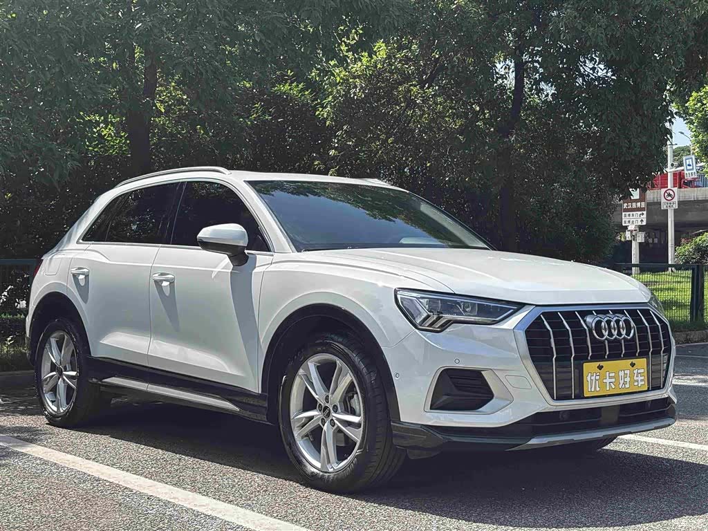Audi Q3, 2023 3