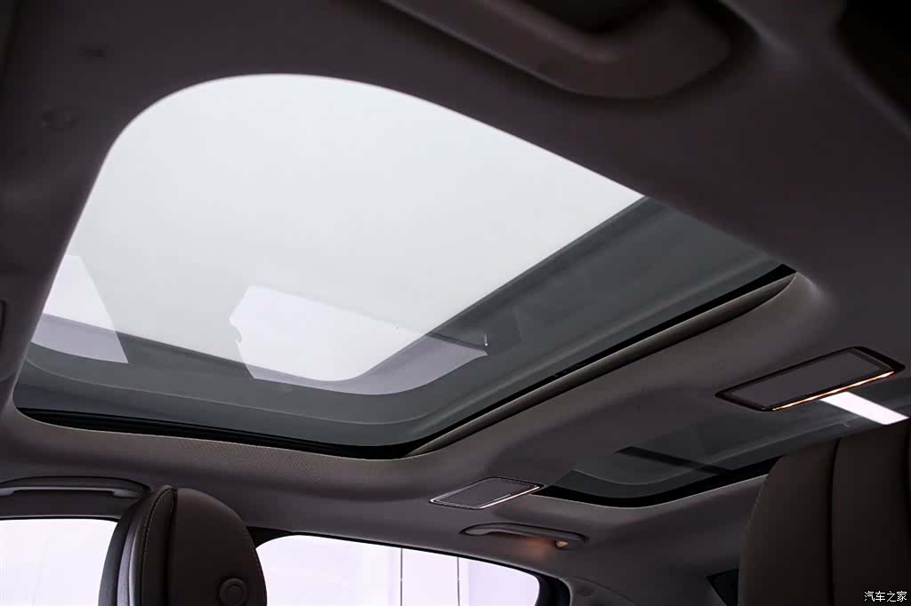 Mercedes-Benz E-Class, 2023 10
