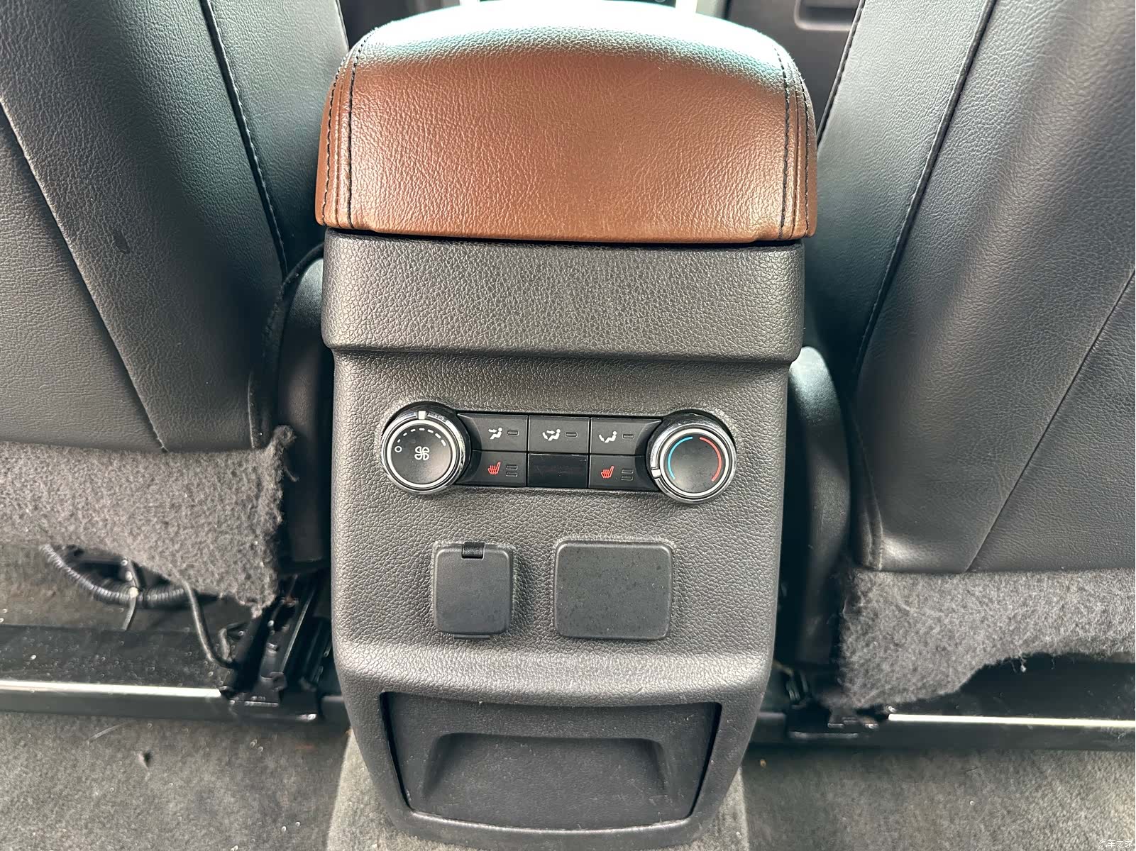 Ford Explorer, 2015 13