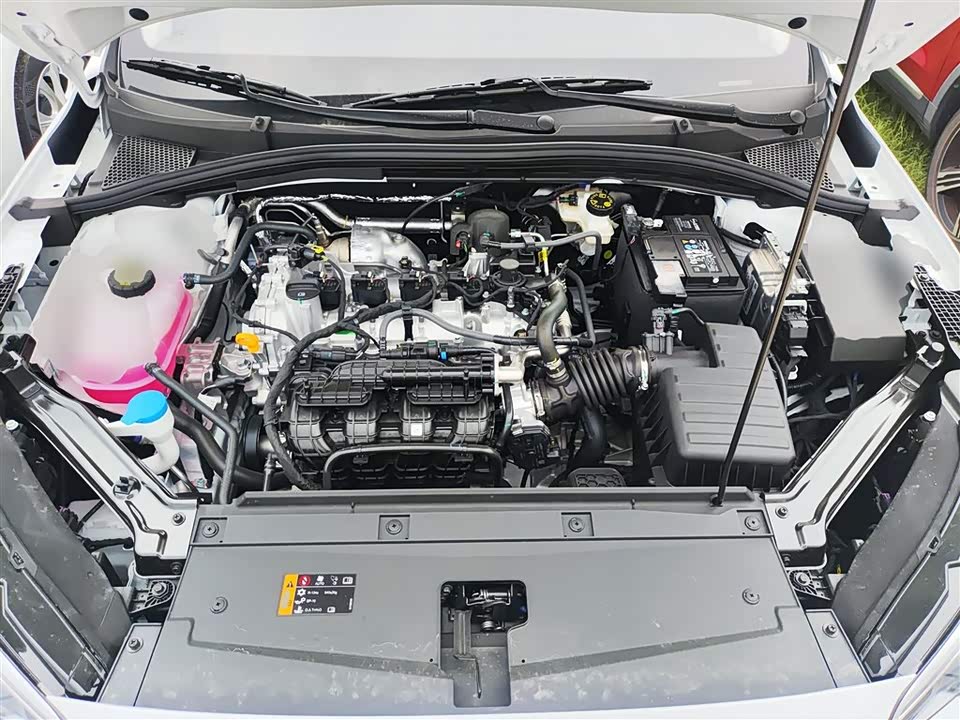Roewe i5