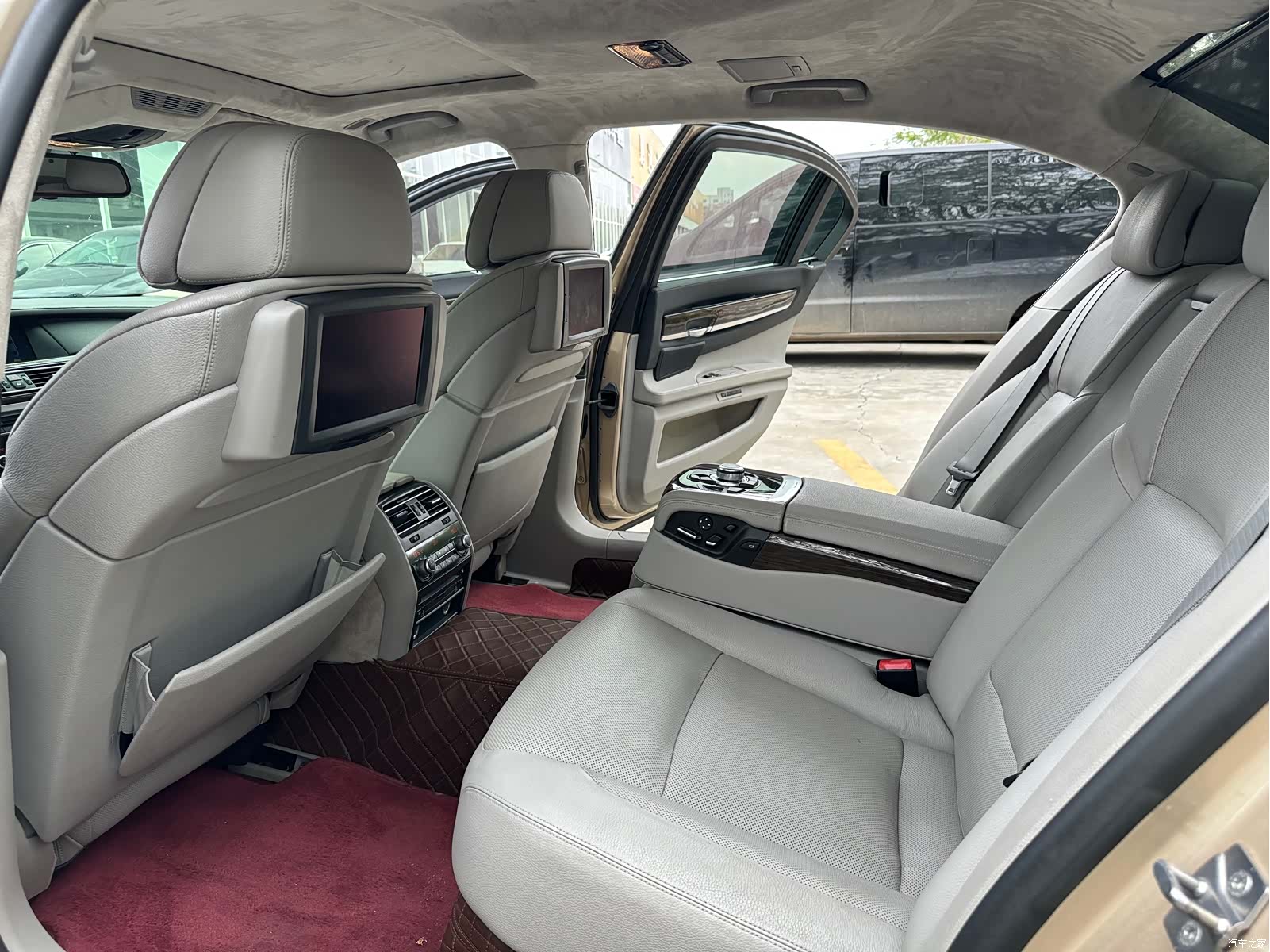 BMW 7 Series, 2010 14