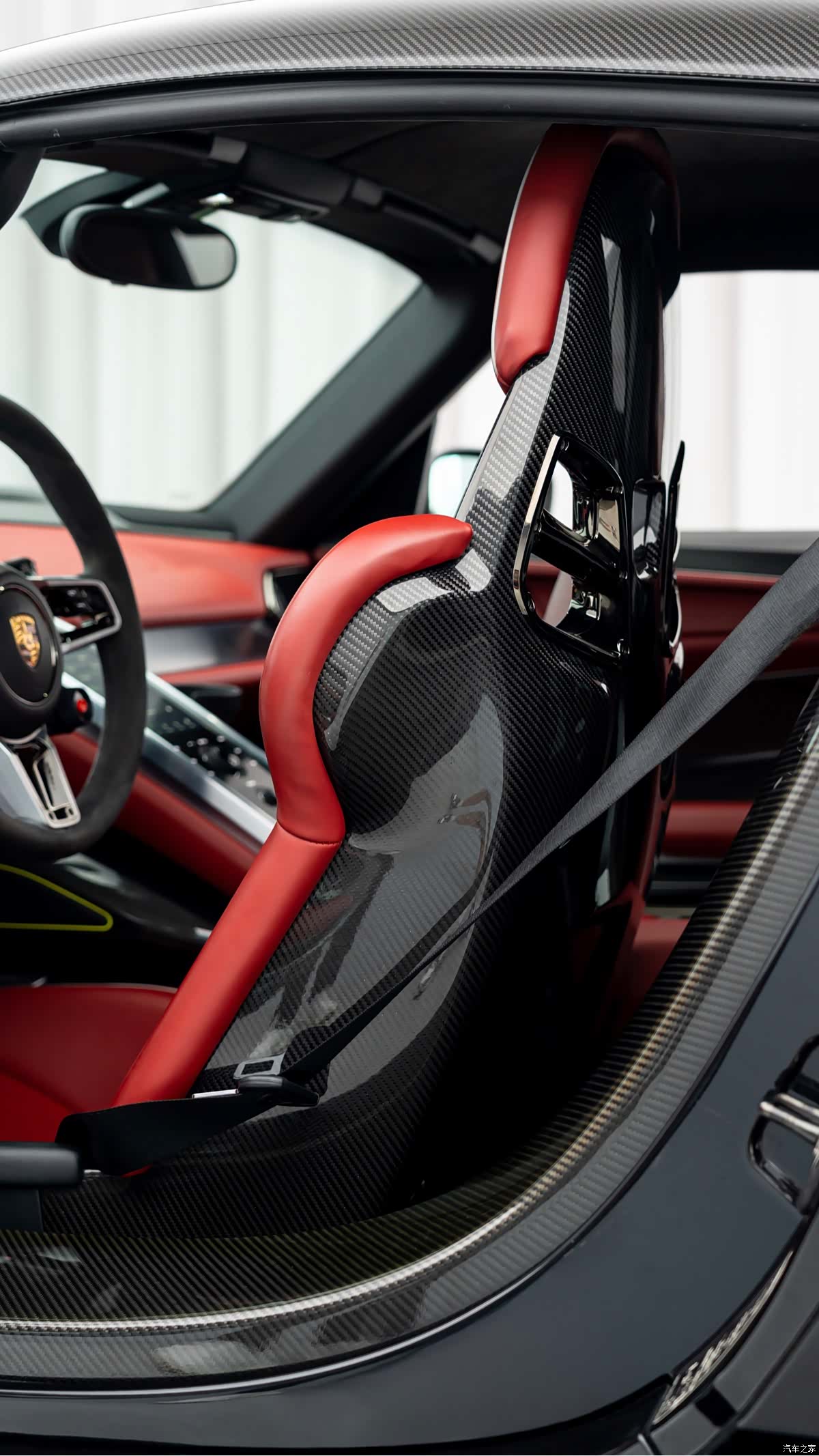 Porsche 918, 2016 11