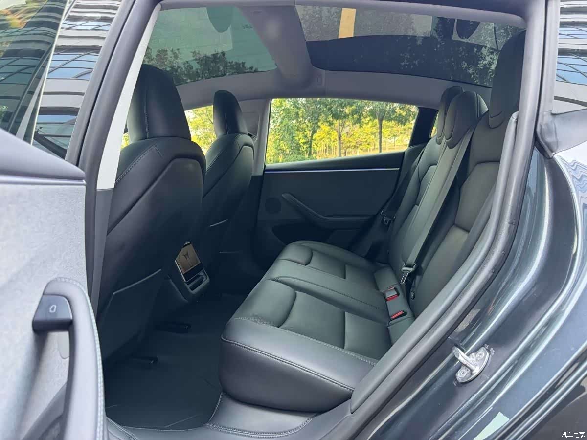 Tesla Model 3, 2025 14