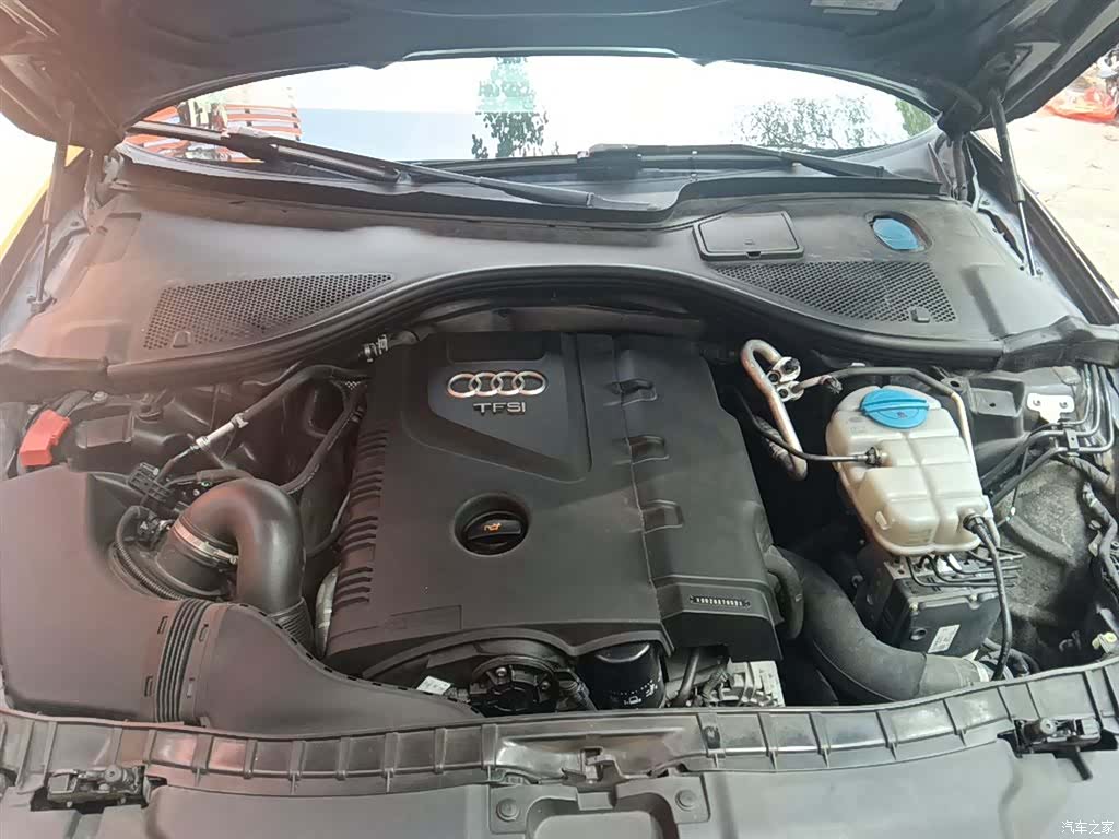 Audi A6L, 2015 11