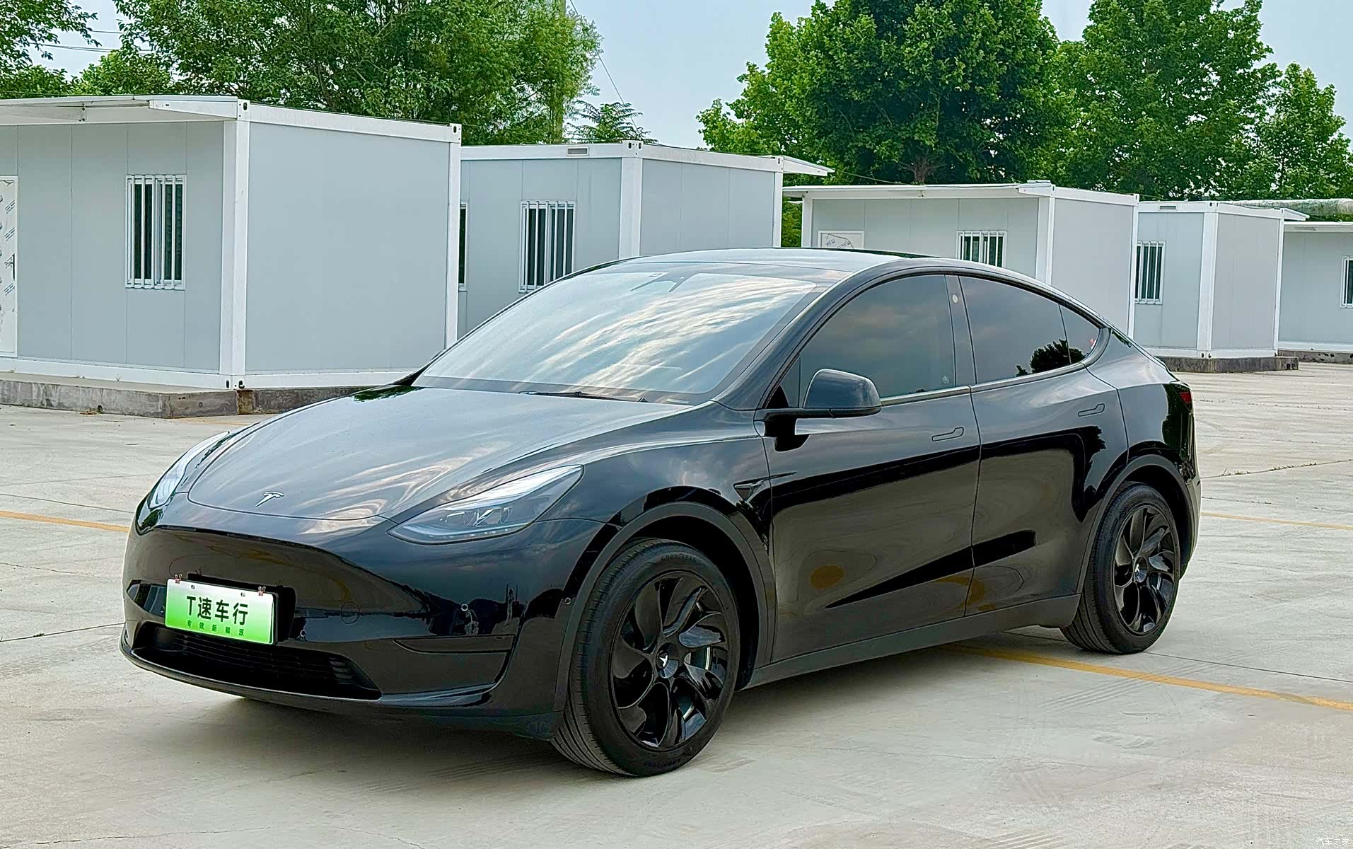 Tesla Model Y, 2023 1