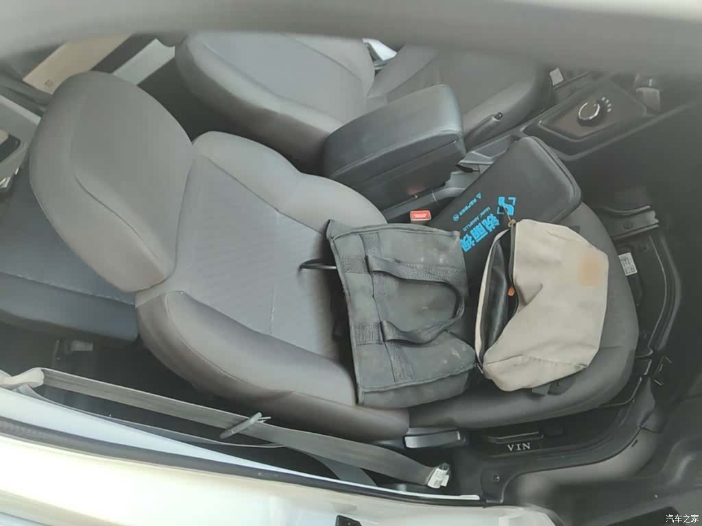 Changan EM60, 2025 25
