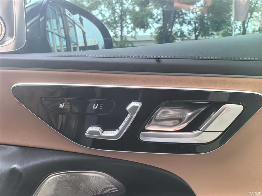 Mercedes-Benz E-Class, 2025 14