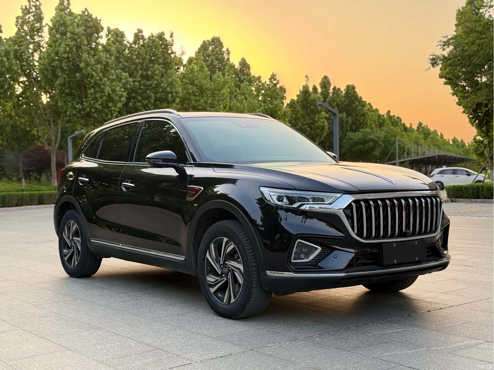 Hongqi HS5, 2022 3