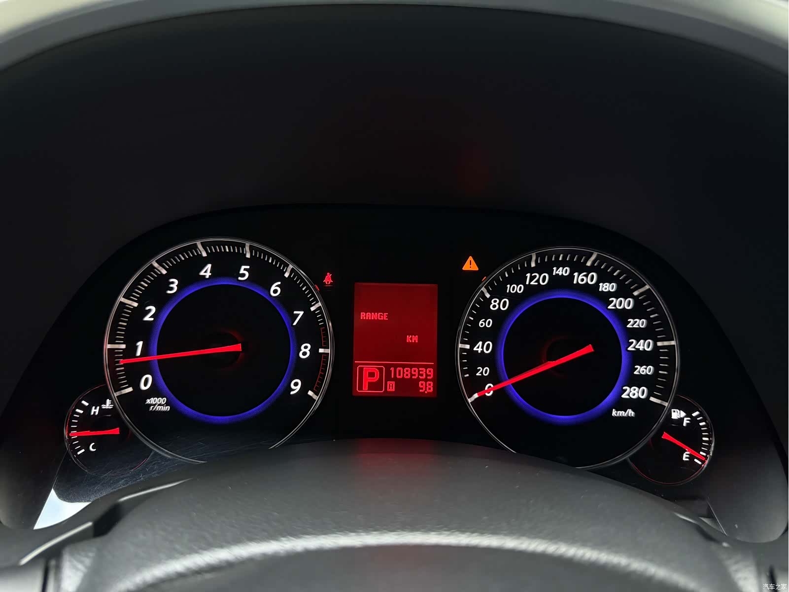 Infiniti FX35, 2011 18