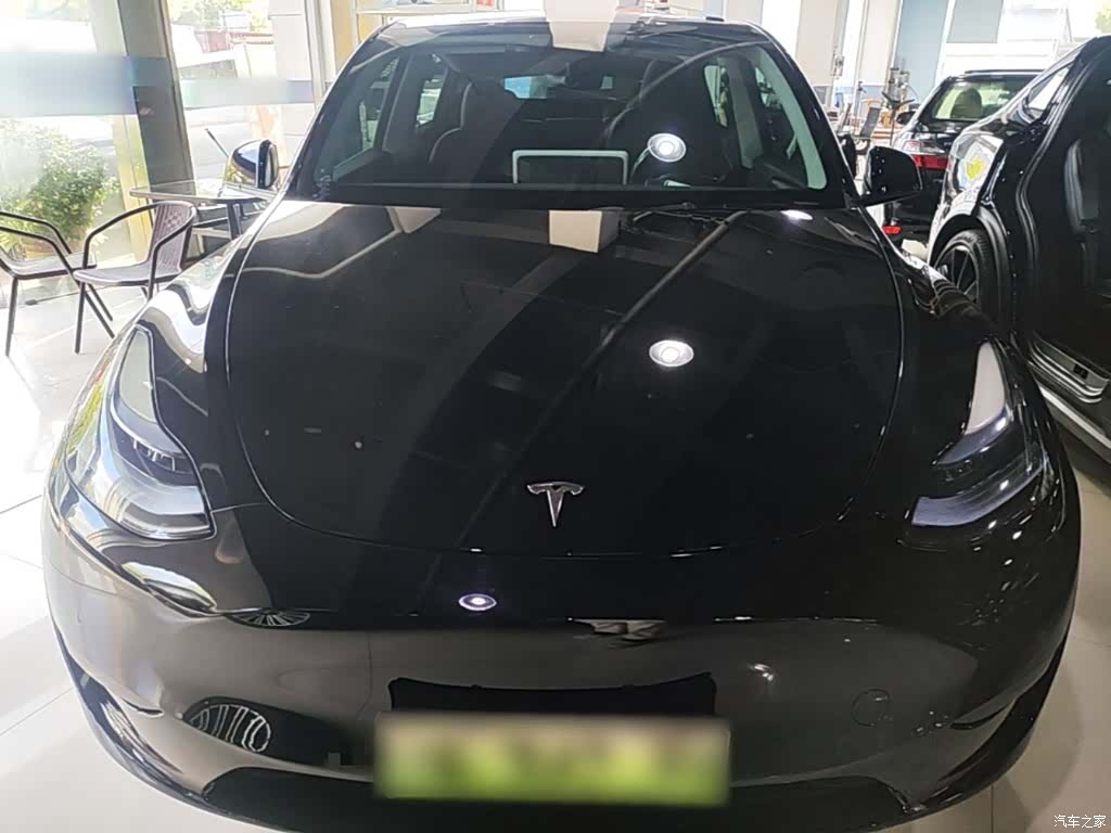 Tesla Model Y, 2023 3