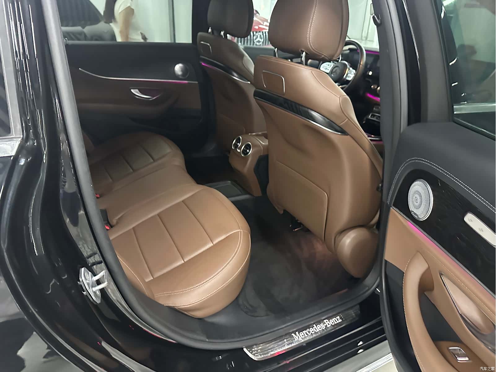 Mercedes-Benz E-Class, 2019 4