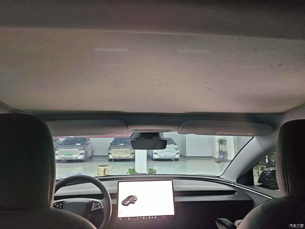 Tesla Model 3, 2024 18