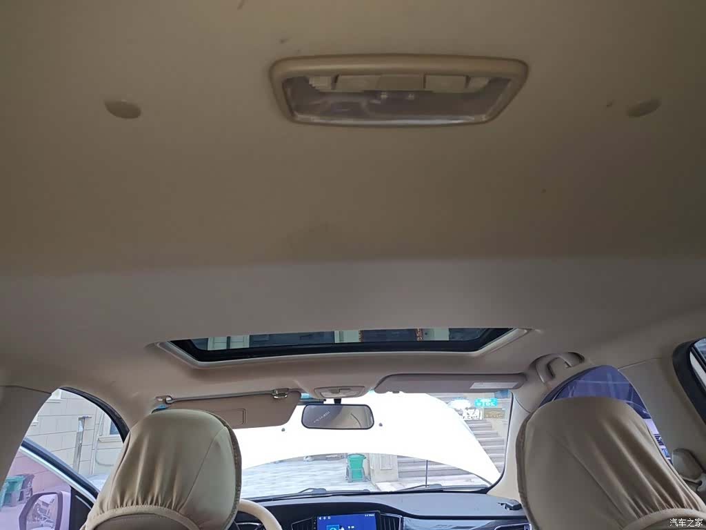Wuling 730, 2017 9