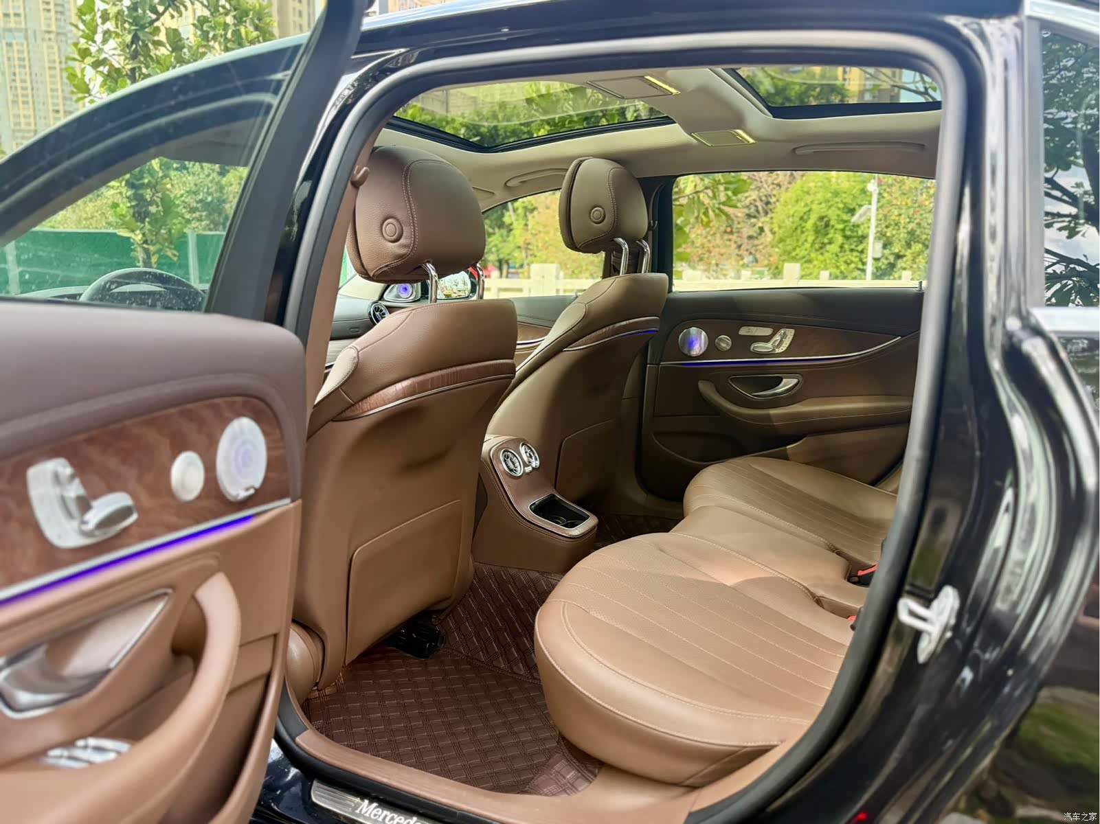 Mercedes-Benz E-Class, 2023 6