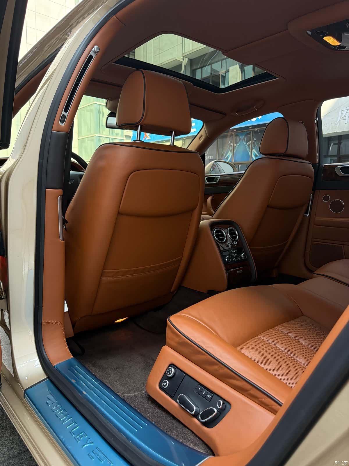 Bentley Flying Spur, 2012 21