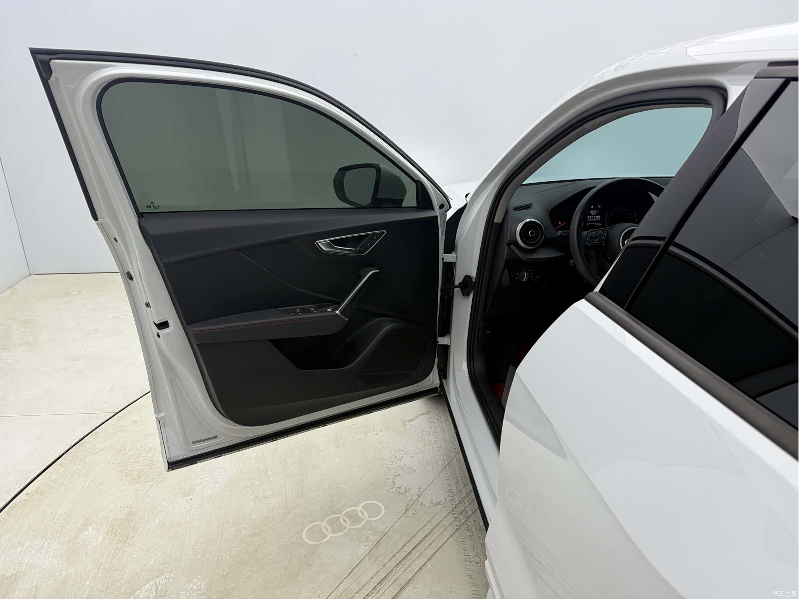 Audi Q2L, 2022 20