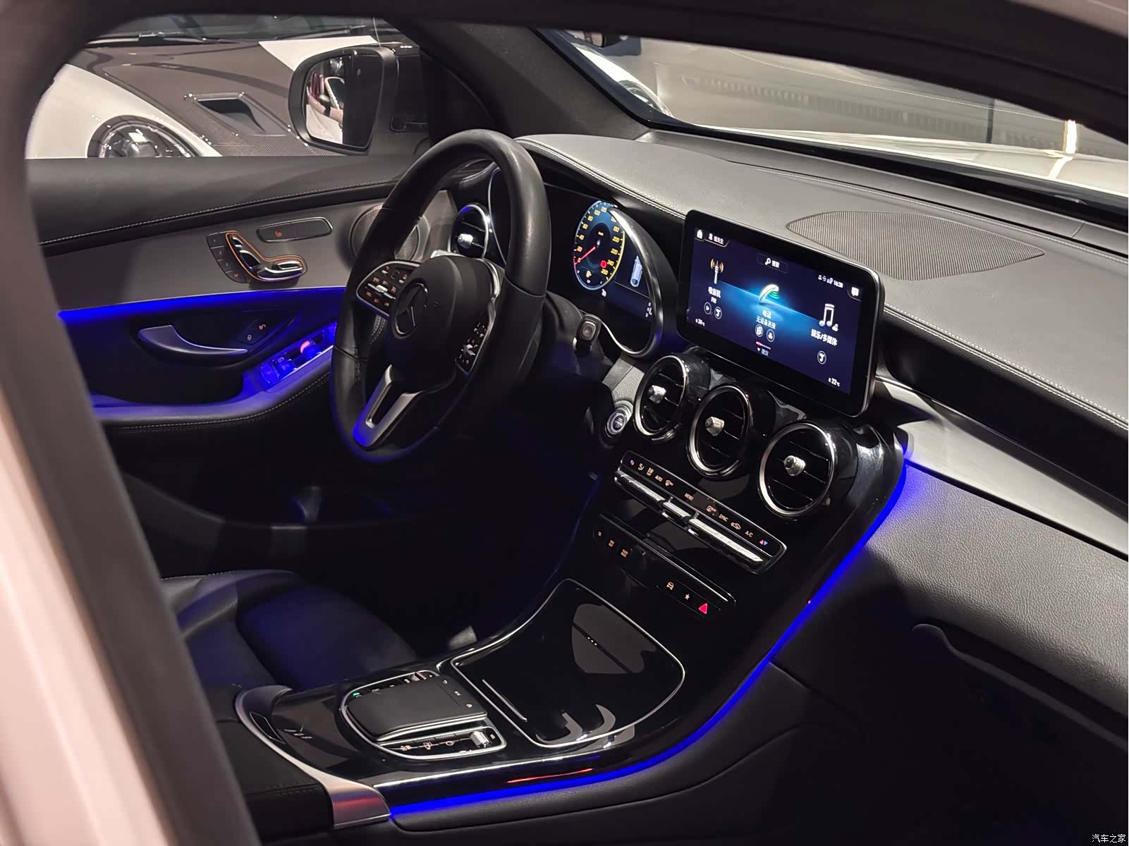 Mercedes-Benz GLC, 2021 11