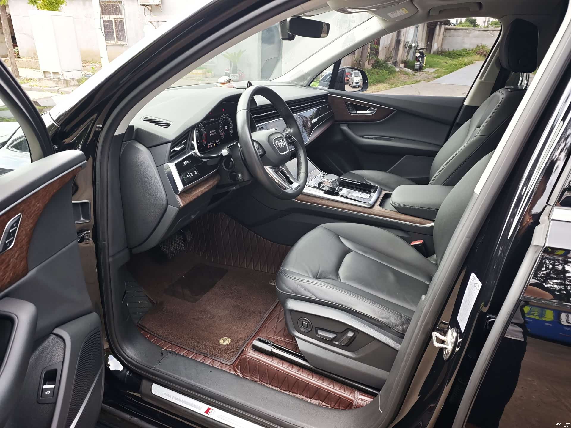 Audi Q7, 2021 все фото