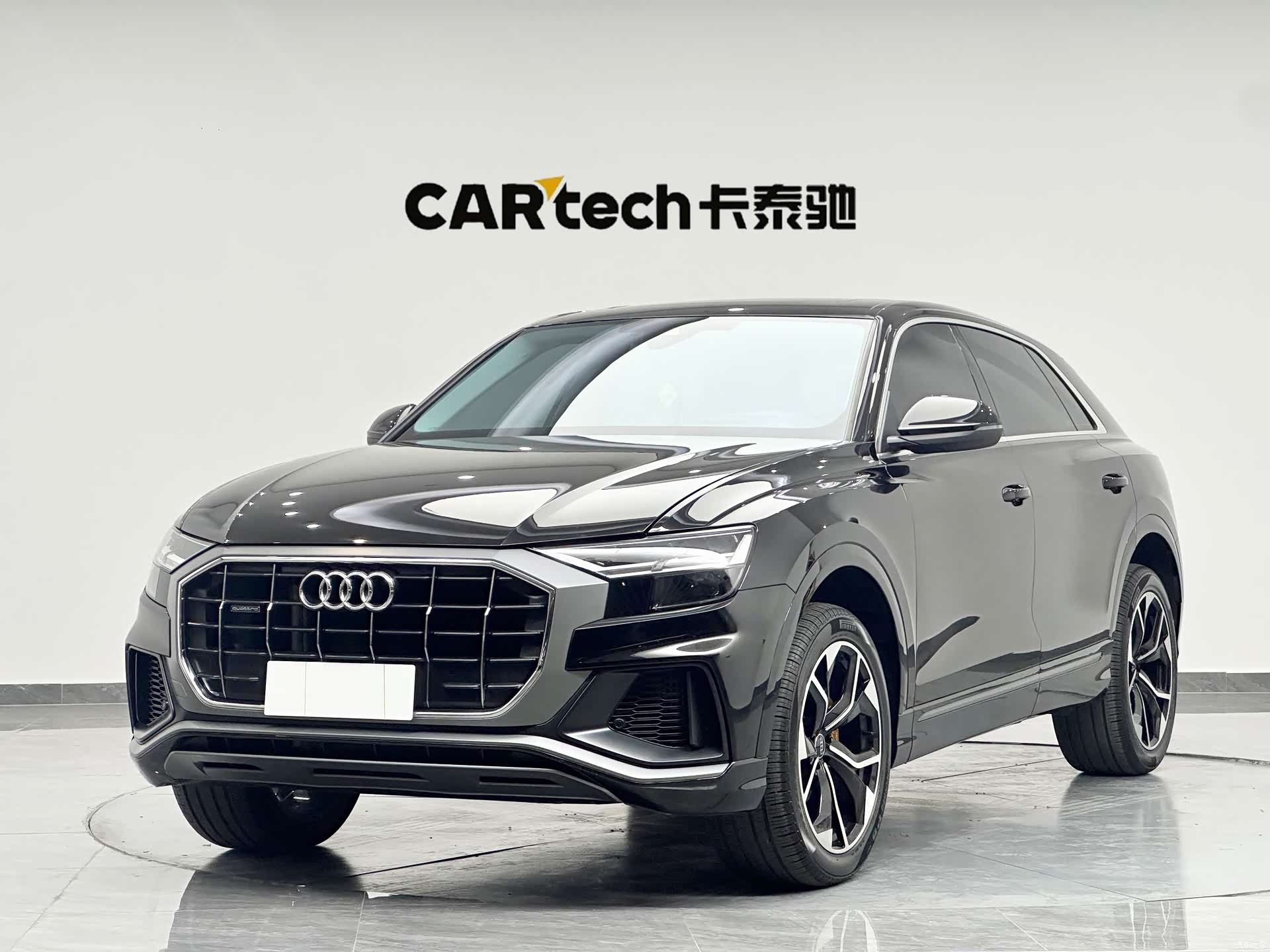 Audi Q8, 2025 1