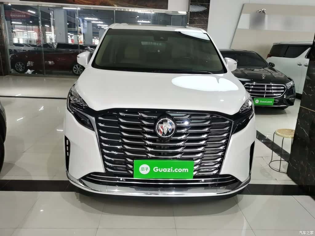 Buick GL8, 2021 3