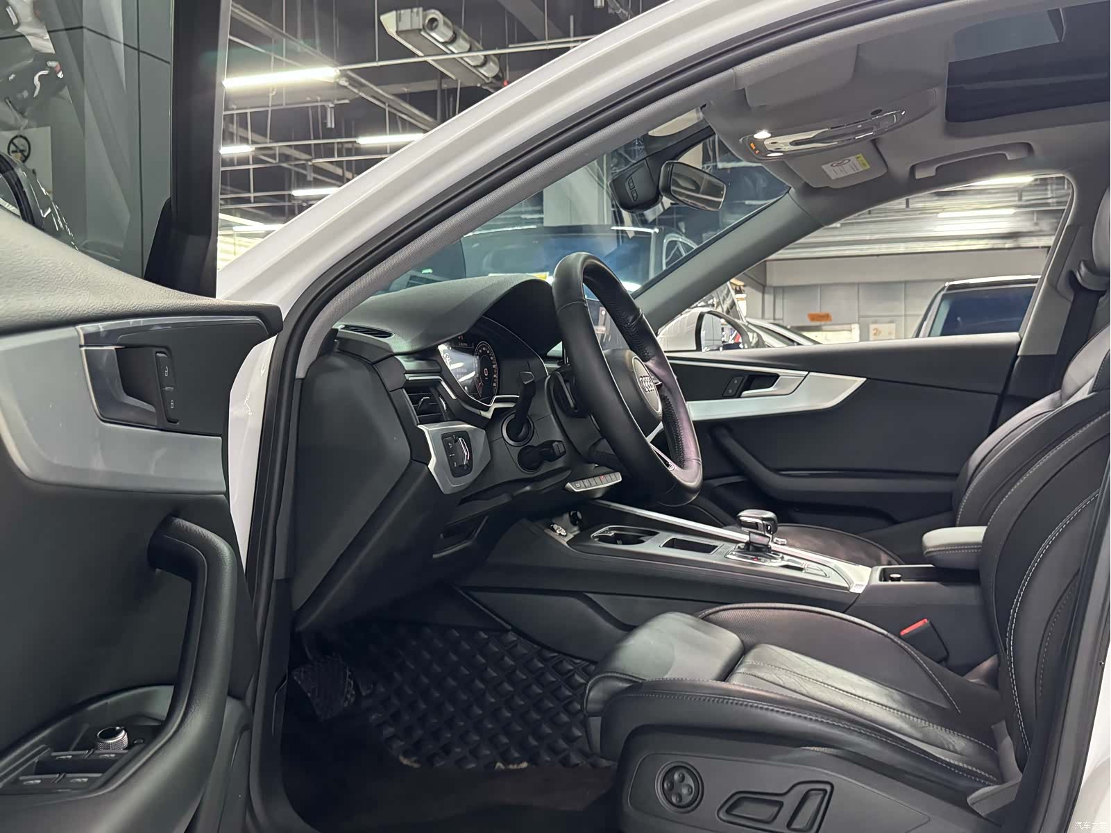 Audi A4L, 2022 6
