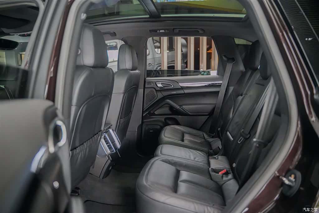 Porsche Cayenne, 2016 3