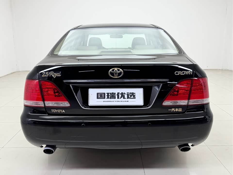Toyota crown