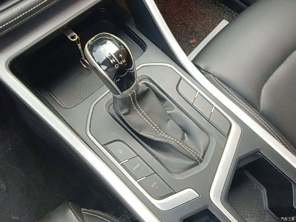 Geely X6, 2021 14