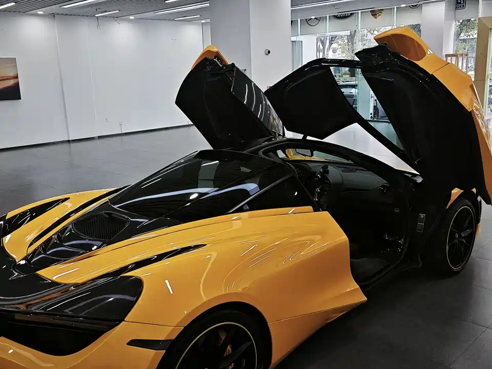 McLaren 720S