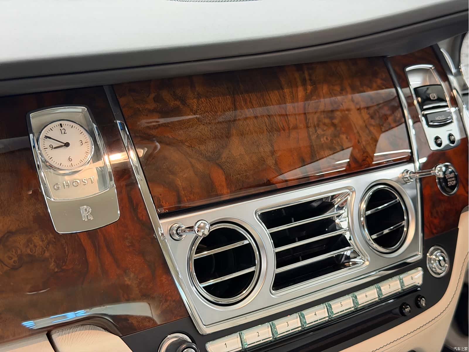 Rolls-Royce Ghost, 2014 18