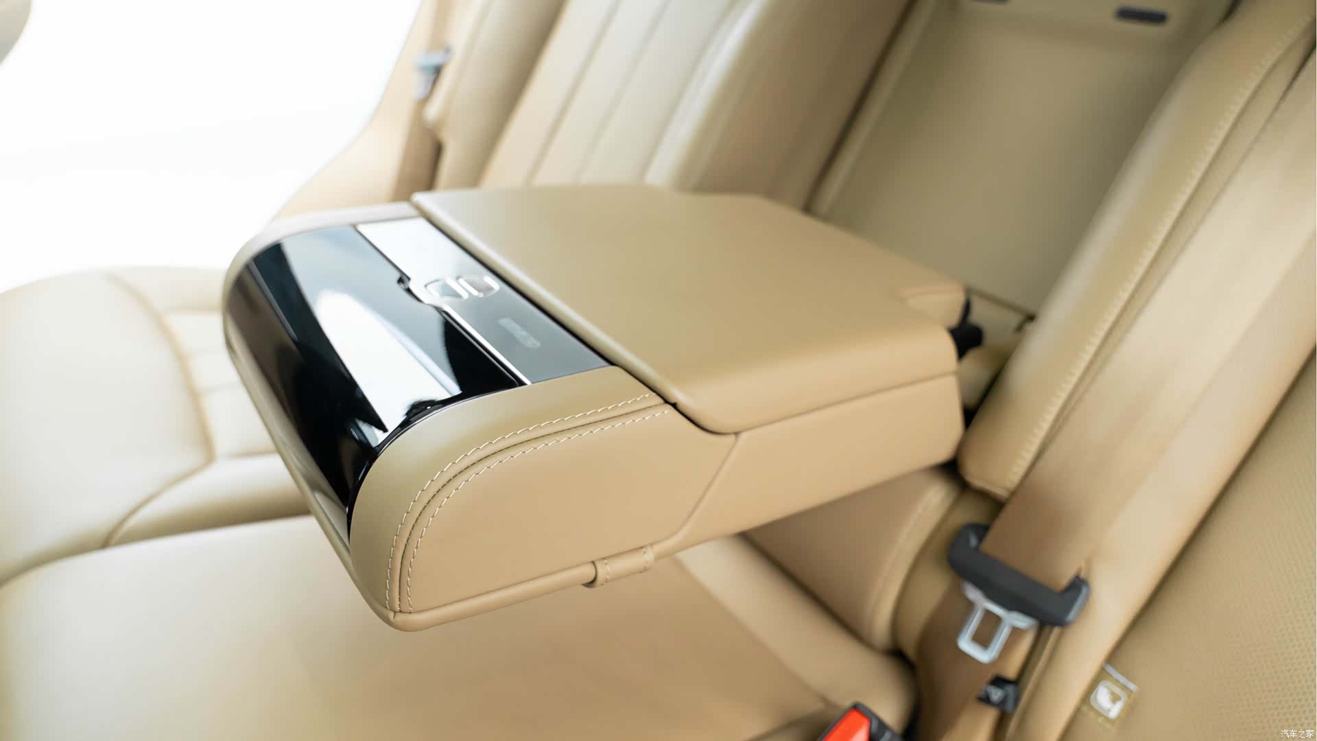 Land Rover Range Rover, 2023 16