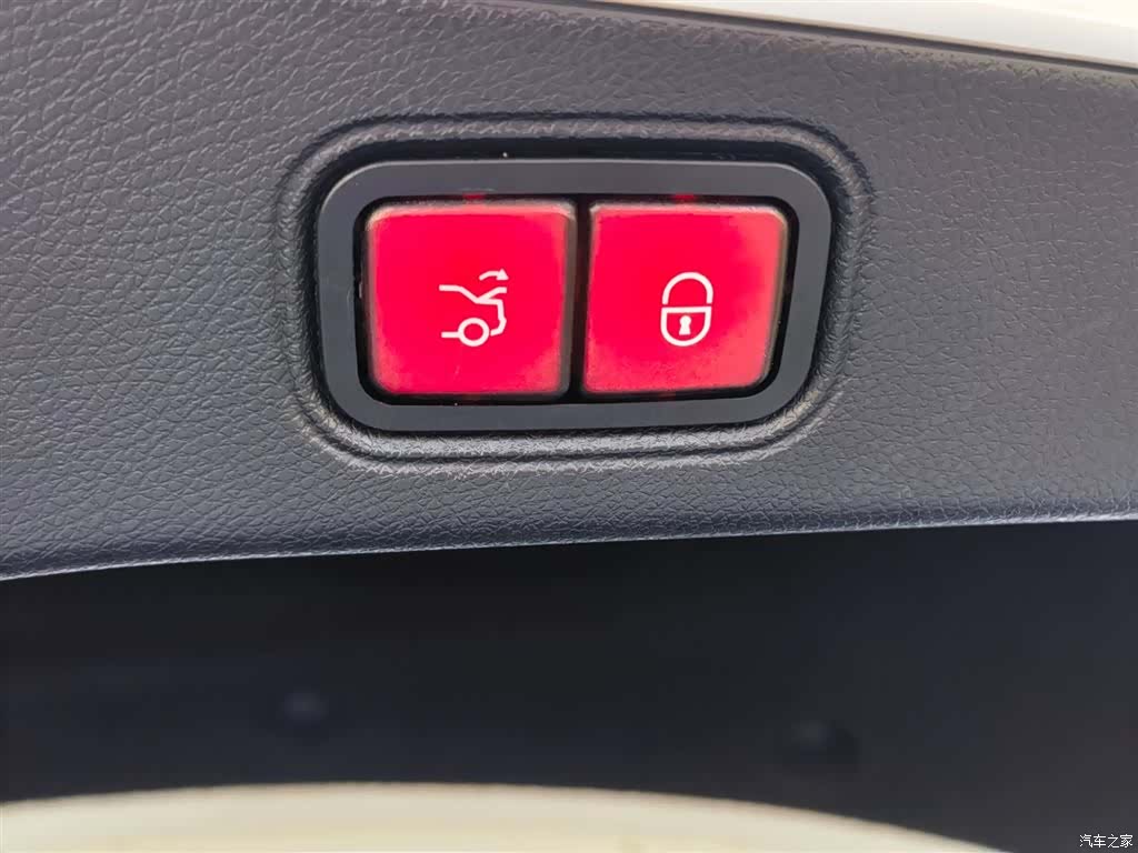 Mercedes-Benz E-Class, 2021 35