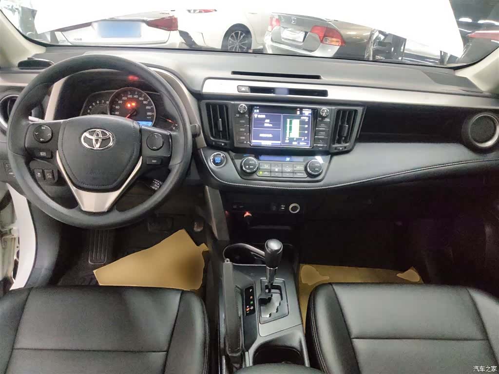 Toyota RAV4, 2017 10