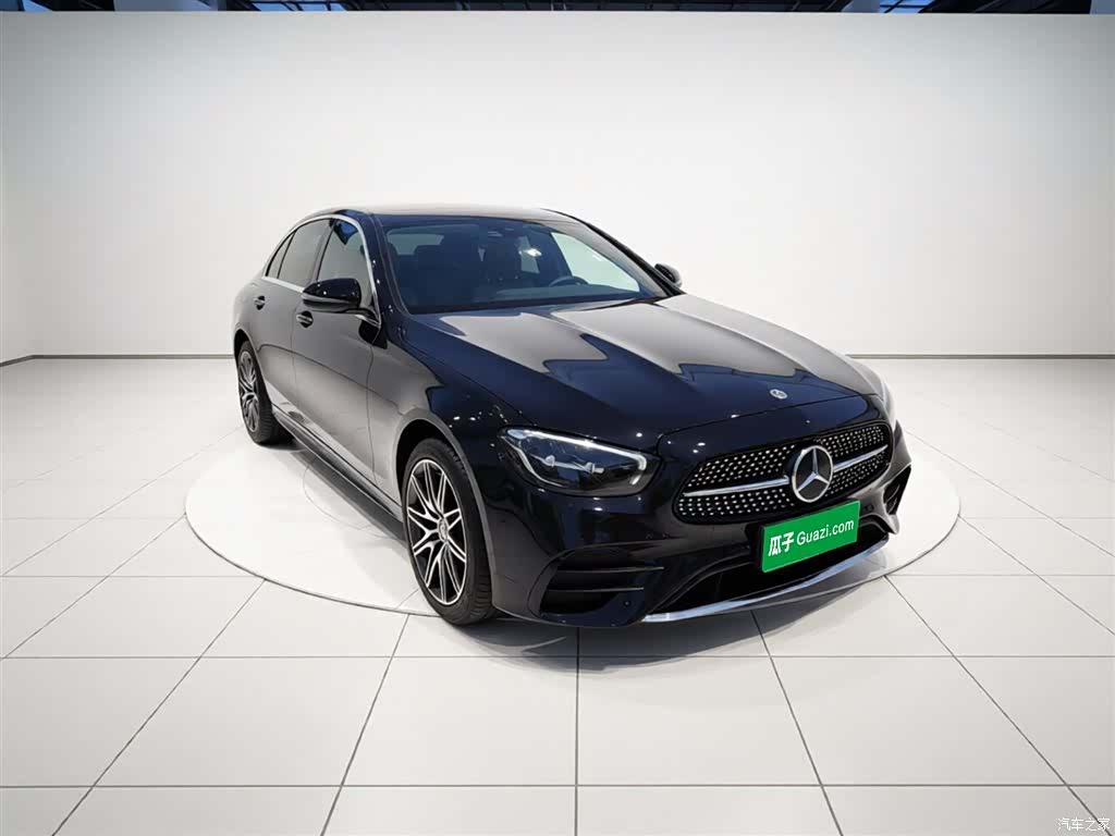Mercedes-Benz E-Class, 2023 4