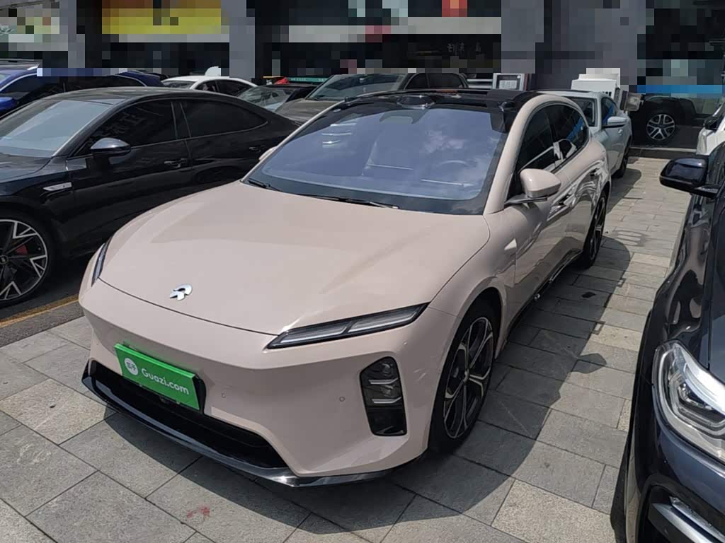 NIO ET5