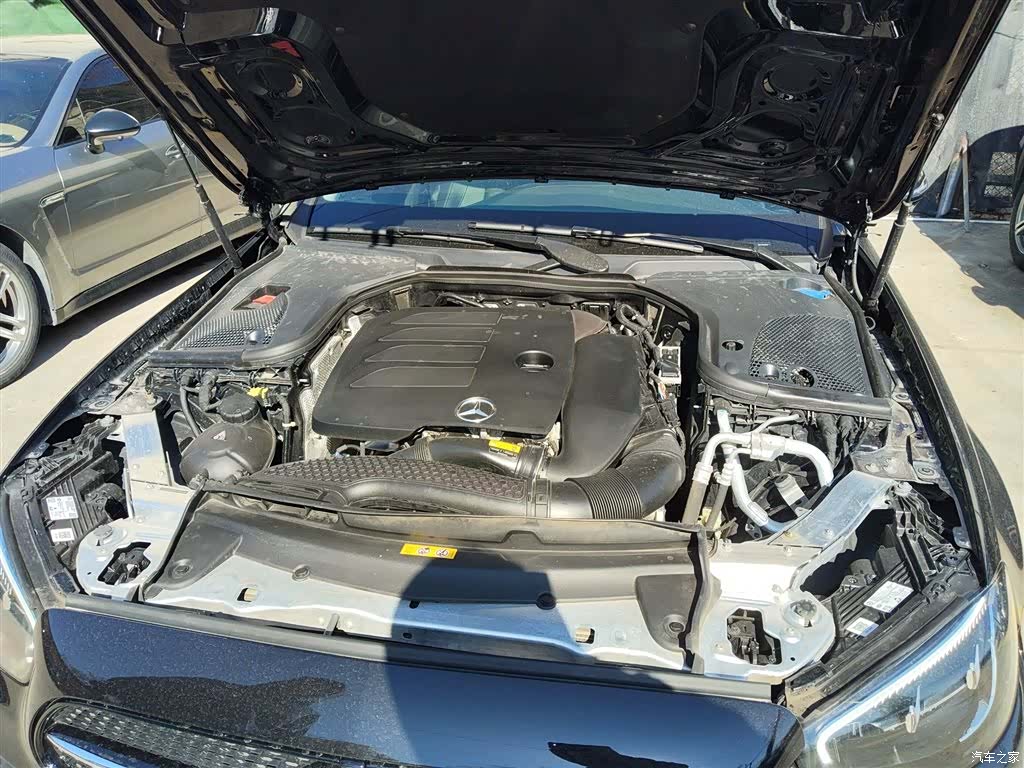 Mercedes-Benz E-Class, 2023 20