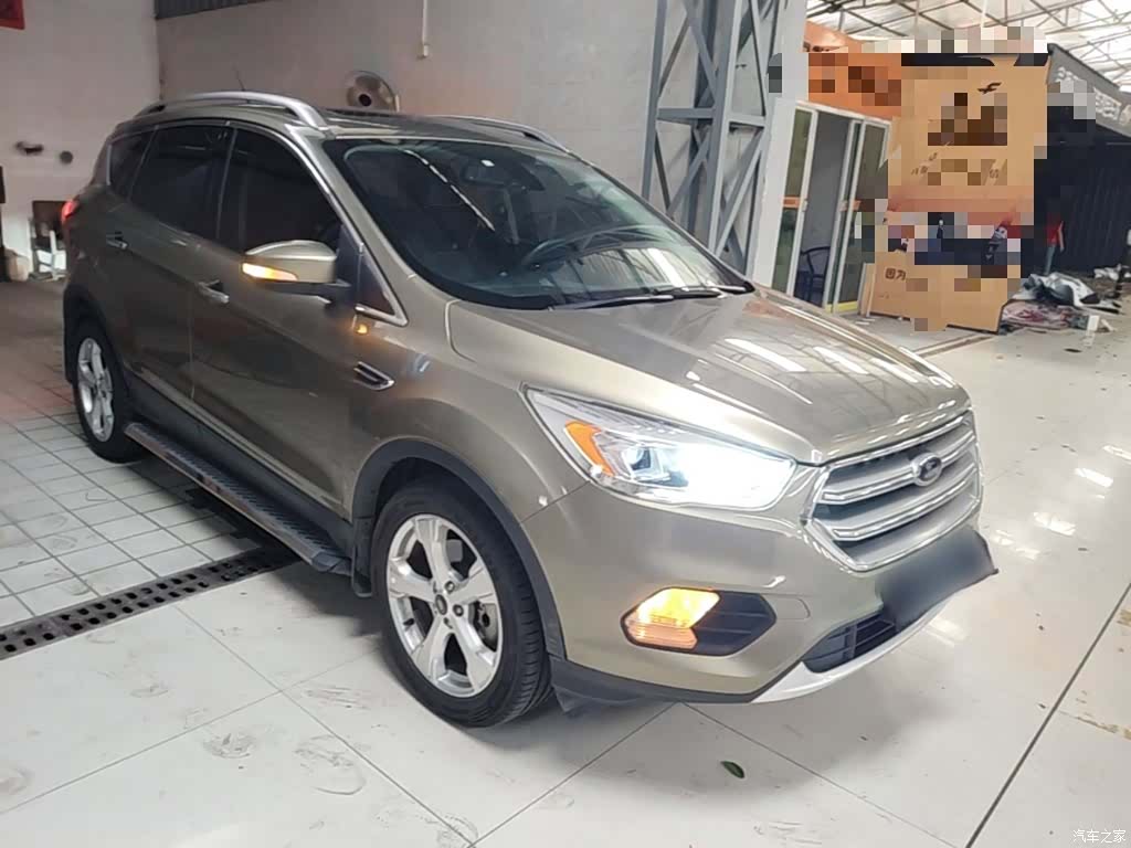 Ford Kuga, 2016 4
