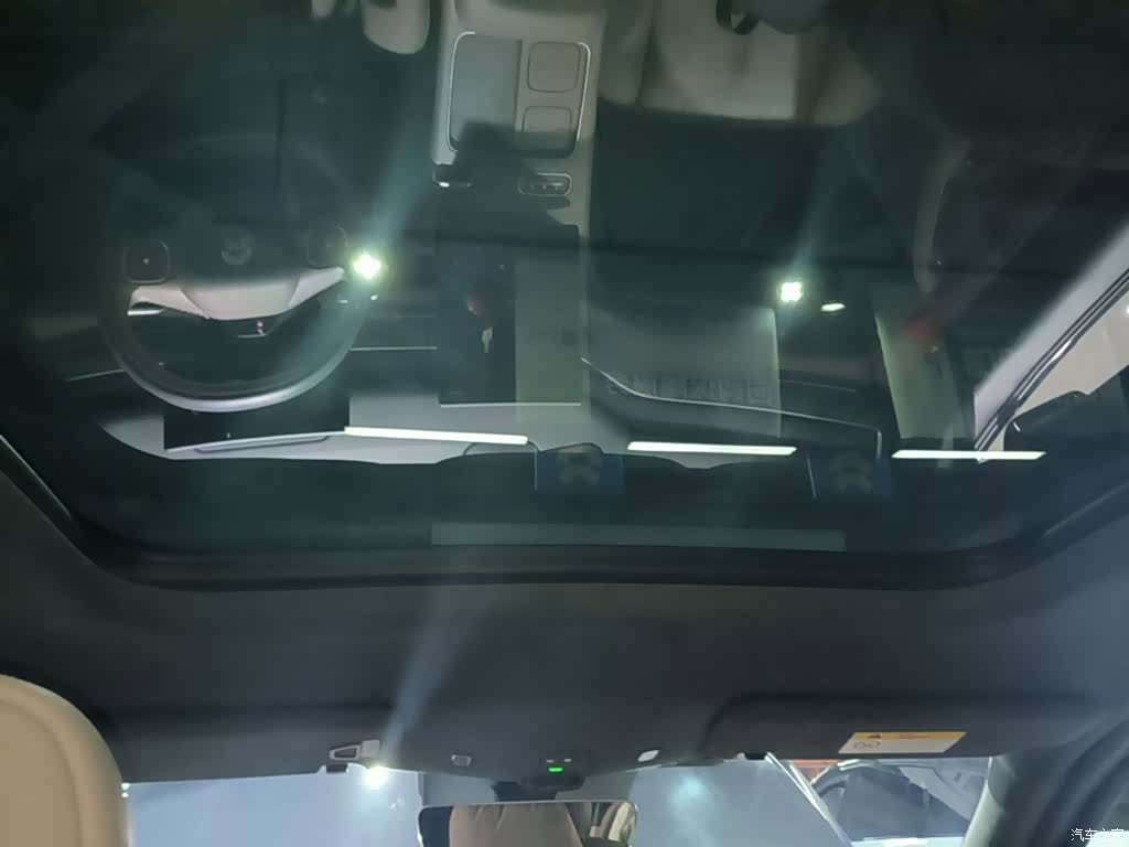 NIO ES8, 2024 14