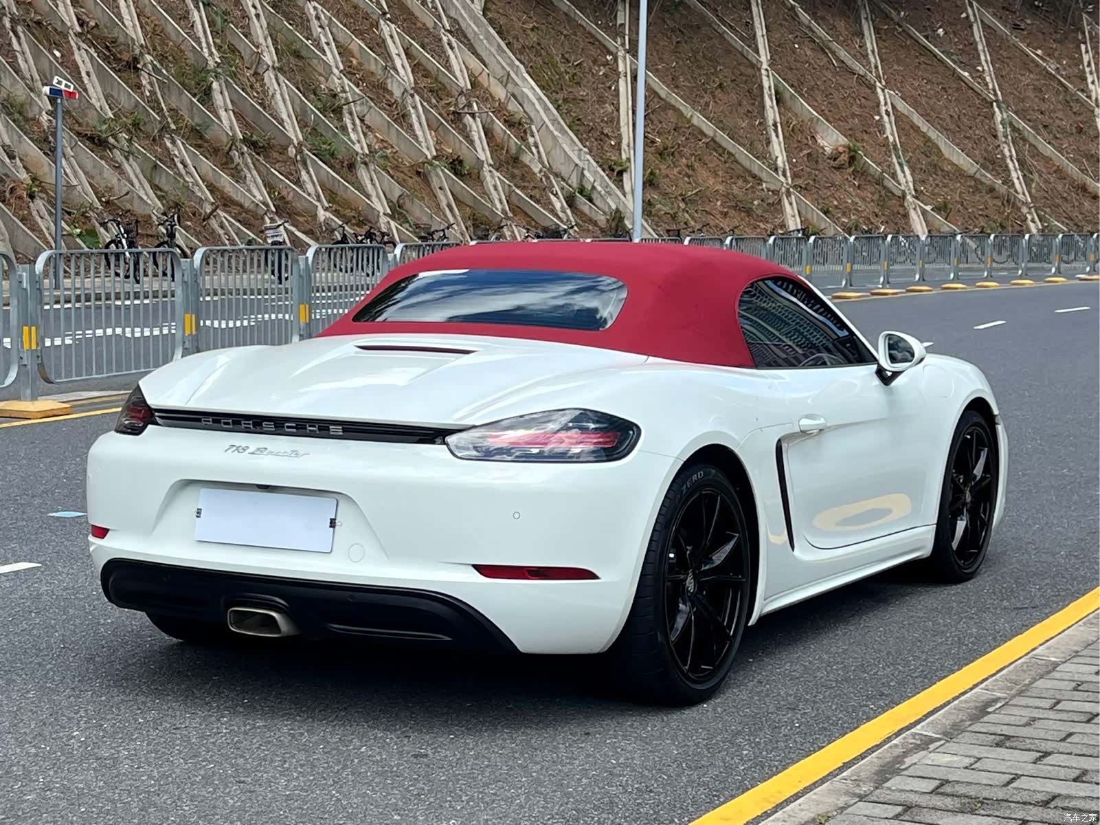 Porsche Boxster, 2023 11