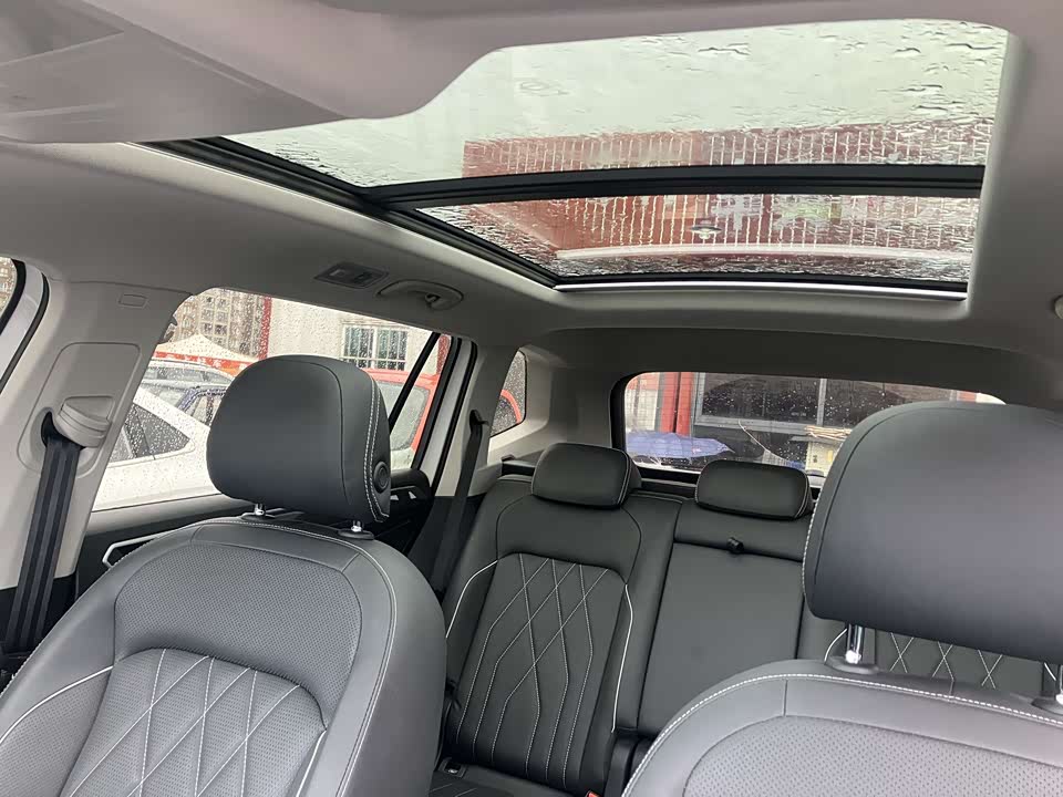 Volkswagen Tiguan L Volkswagen Tiguan L