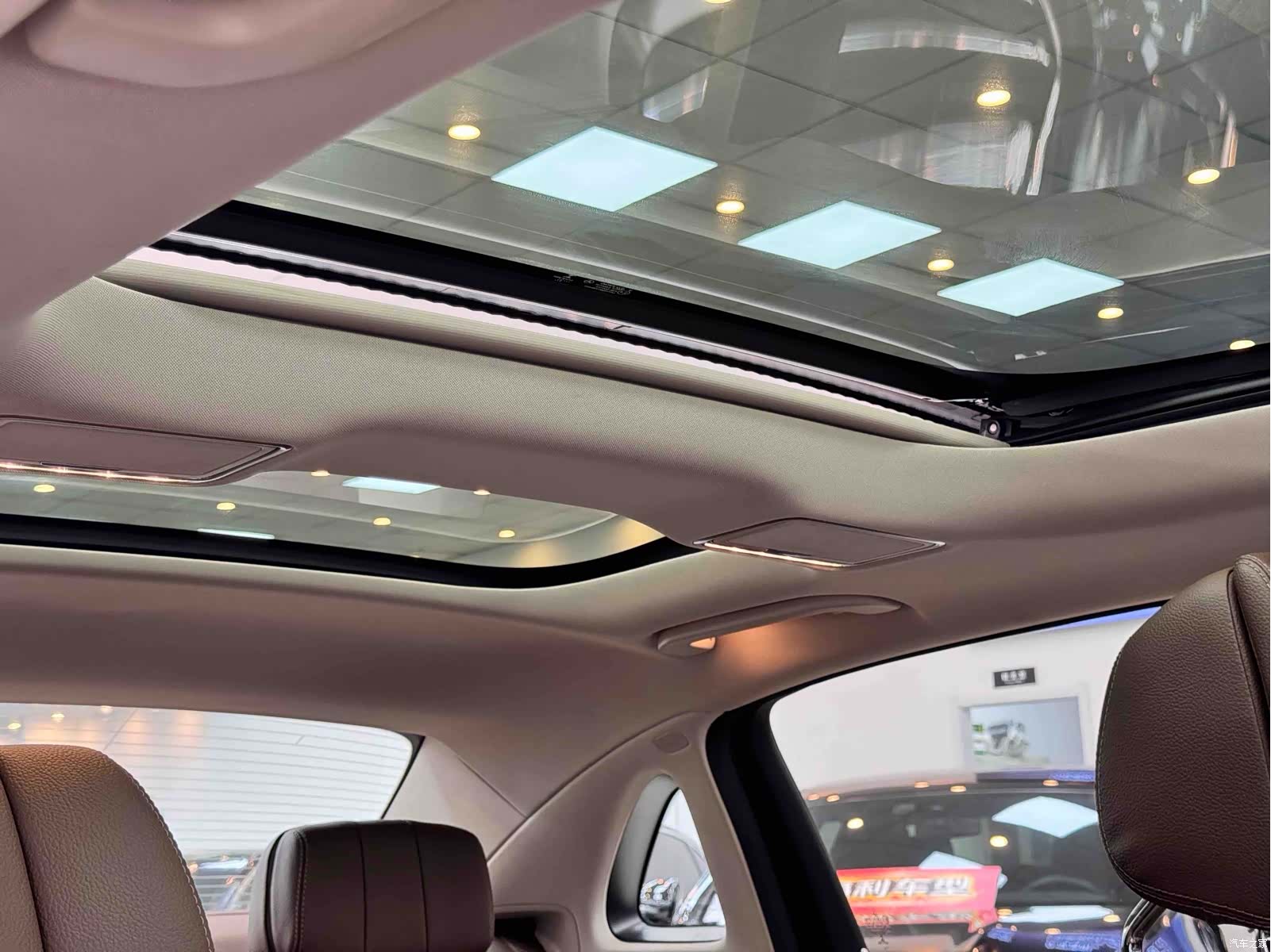 Mercedes-Benz E-Class, 2022 19